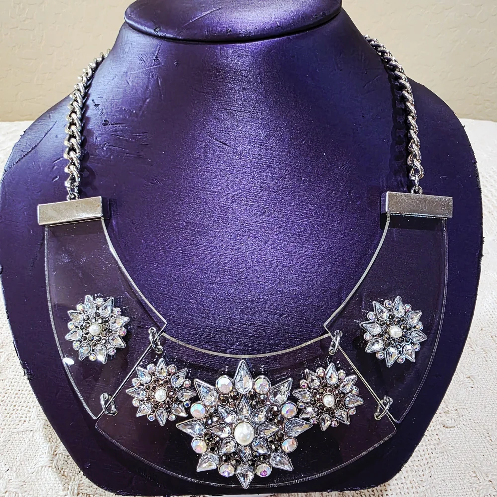 Runway OFAK Silver Pearl Rhinestone Snowflake Statement Acrylic Collar Necklace